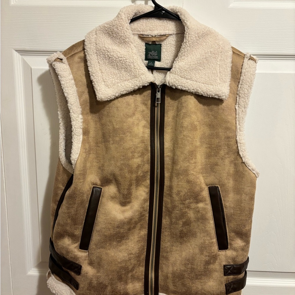 Wild Fable Tan and Cream Sherpa Vest